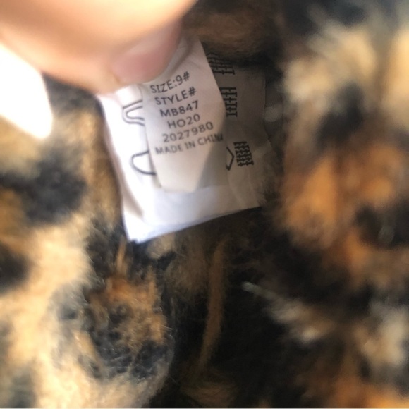 Madewell Quilted Scuff Slippers in Leopard Recycled Faux Fur Size 9 - Picture 10 of 15